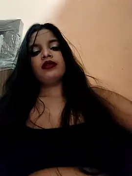 Maahhii 2 online show from 03.17.26