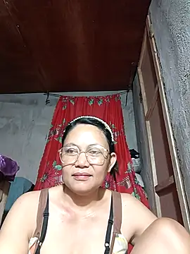 Everleigh mom online show from 09.18.25