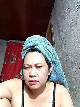 Everleigh mom online show from 09.22.25