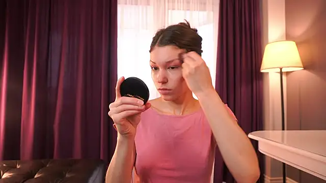 ElwynaBrickell online show from 10.20.25