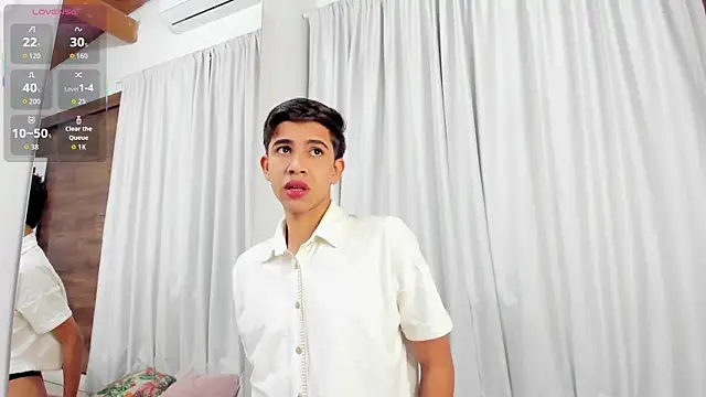 JoshuaSanzz online show from 10.13.25