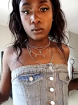 Lsnickykhanyile online show from 11.30.25