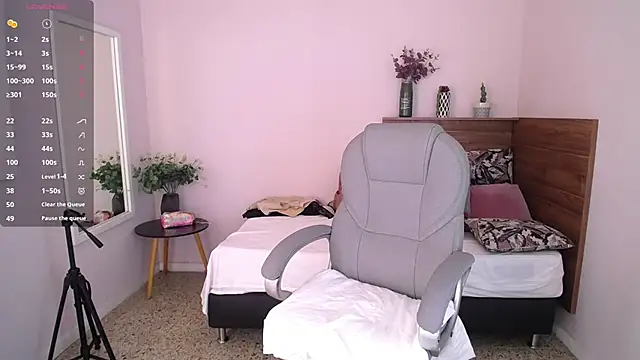 JeinnoveMontenegr0 online show from 10.21.25