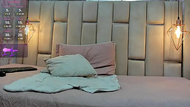 ALYANNA HOT  online show from 09.19.25