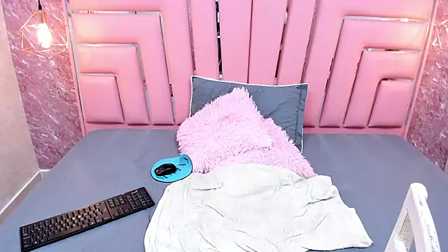 ALYANNA HOT  online show from 11.04.25