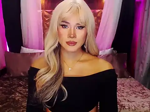 Snapshot of YllanaAltheaXxX chatting on 09.16.25 YllanaAltheaXxX online show from 09.16.25