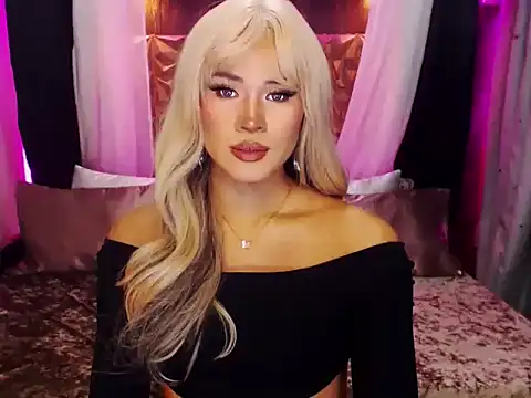 Snapshot of YllanaAltheaXxX chatting on 10.16.25 YllanaAltheaXxX online show from 10.16.25