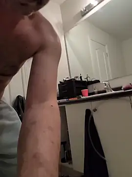 Snapshot of cloudymatt chatting on 11.10.25 cloudymatt online show from 11.10.25