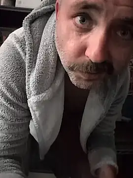 Snapshot of cloudymatt chatting on 11.14.25 cloudymatt online show from 11.14.25