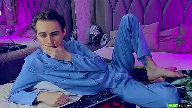 WilliamDyson online show from 11.08.25