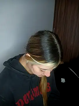 Snapshot of Fernandar2025 chatting on 10.14.25 Fernandar2025 online show from 10.14.25