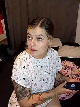 Snapshot of Fernandar2025 chatting on 10.24.25 Fernandar2025 online show from 10.24.25