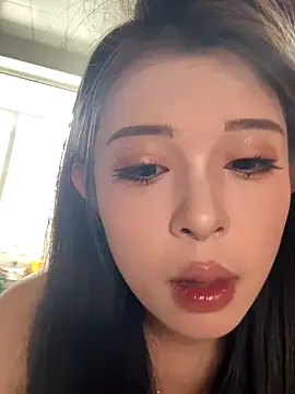 tuanzi125216 online show from 10.18.25