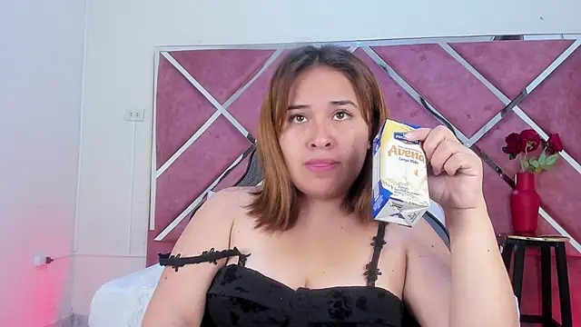 sara-lopez1 online show from 09.26.25