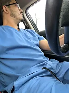 Dwizzlerperizzlee online show from 04.13.26