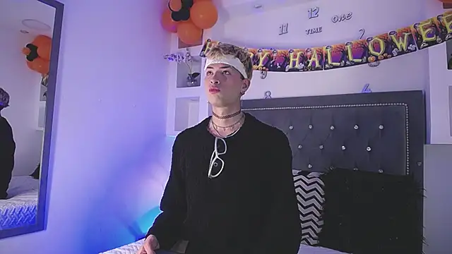 OzorioDany online show from 10.14.25