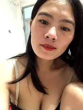 Maymay97 online show from 10.19.25