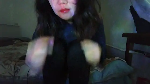 sakuradelreina online show from 12.17.25