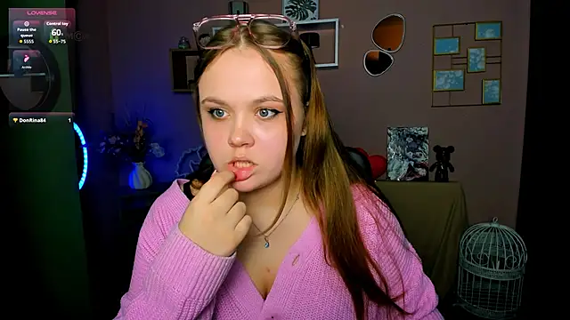 Snapshot of keri_ti chatting on 04.10.26 keri ti online show from 04.10.26