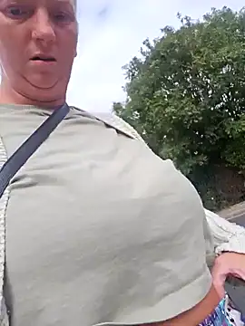 JustYourNormalCouple online show from 09.24.25