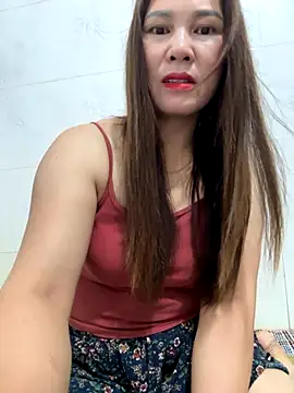 Snapshot of Moan_Mary chatting on 10.04.25 Moan Mary online show from 10.04.25