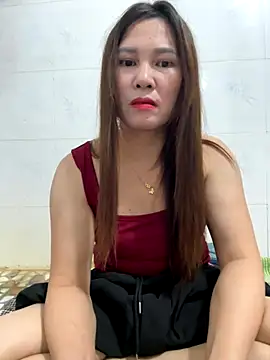 Moan Mary online show from 10.09.25