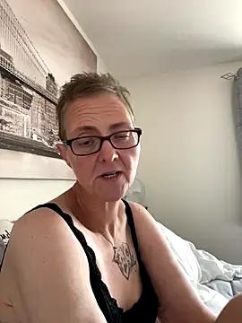 Curvy-Jinx online show from 09.23.25