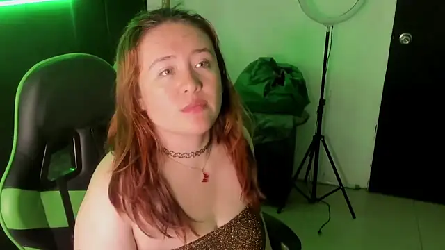 Snapshot of AliaMiller_ chatting on 02.18.26 AliaMiller online show from 02.18.26