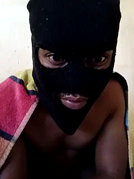 Snapshot of BellsStyles chatting on 10.05.25 BellsStyles online show from 10.05.25