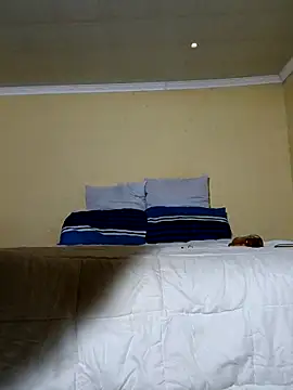 Snapshot of BellsStyles chatting on 10.11.25 BellsStyles online show from 10.11.25