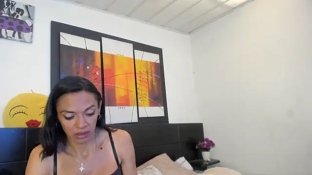 Snapshot of MeganRhyder chatting on 06.24.26 MeganRhyder online show from 06.24.26
