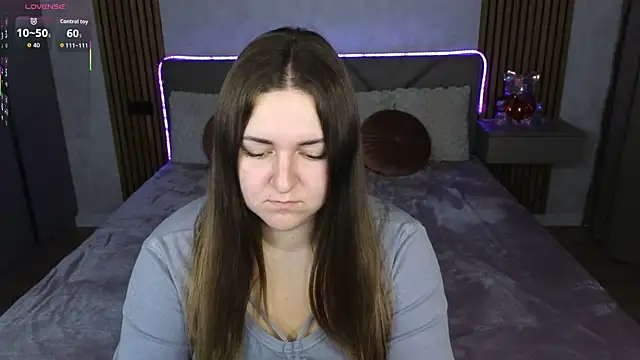 Snapshot of Mysti_Kate chatting on 10.23.25 Mysti Kate online show from 10.23.25