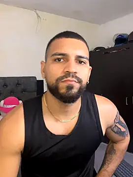 Snapshot of vincentjaxon chatting on 10.04.25 vincentjaxon online show from 10.04.25