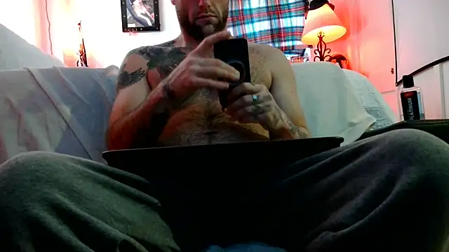 Luv2SuckBWC92 online show from 10.07.25