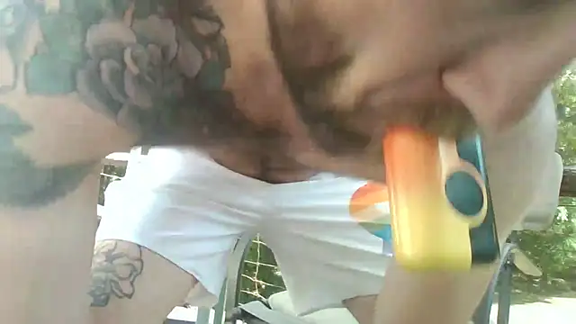 Luv2SuckBWC92 online show from 04.22.26