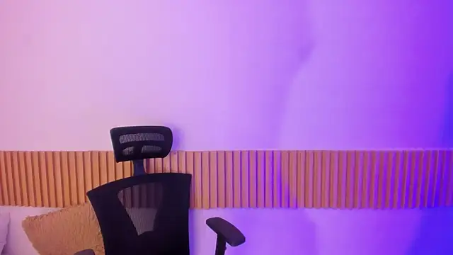 Snapshot of OliviaSweett chatting on 10.07.25 OliviaSweett online show from 10.07.25