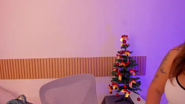 OliviaSweett online show from 12.14.25