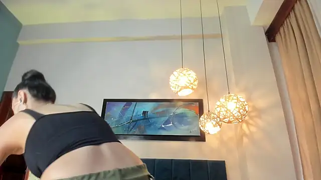 LunaAspen  online show from 11.25.25