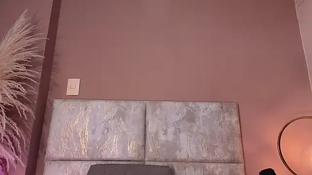 LunaAspen  online show from 04.14.26