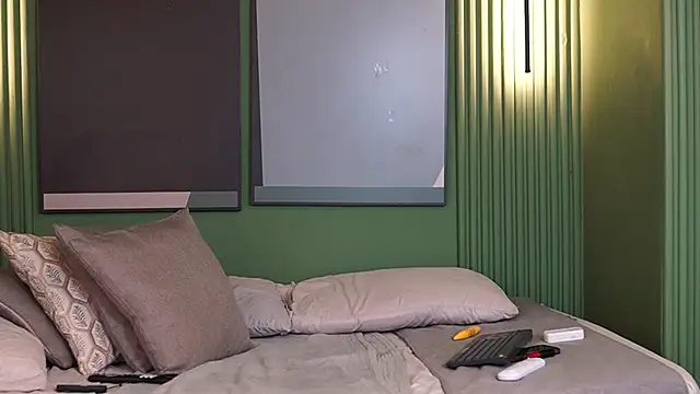 EmmyBlonde online show from 09.18.25