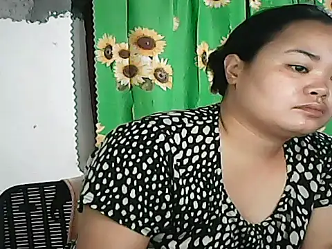 CreamyPussy4uxx online show from 11.01.25