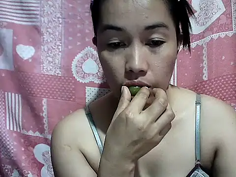 Snapshot of CreamyPussy30 chatting on 09.14.25 CreamyPussy30 online show from 09.14.25