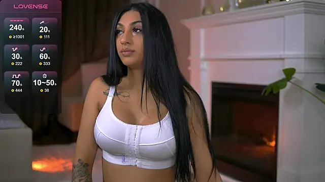 EmaHallee online show from 10.23.25