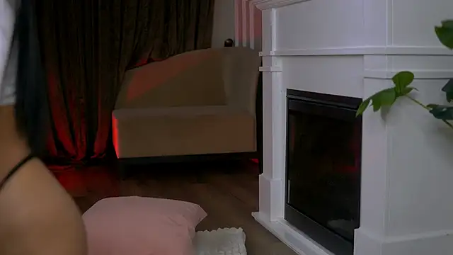 EmaHallee online show from 03.12.26