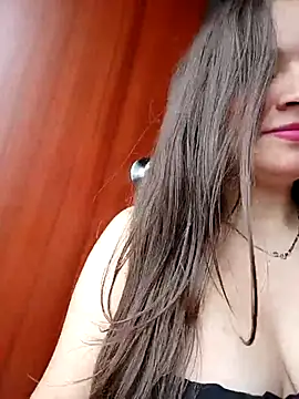 Snapshot of Isa_Acosta chatting on 10.02.25 Isa Acosta online show from 10.02.25