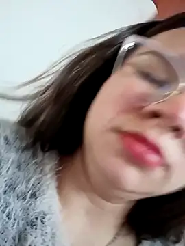 Snapshot of Isa_Acosta chatting on 10.04.25 Isa Acosta online show from 10.04.25