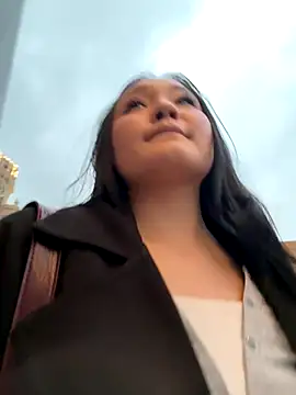 KissMeEva online show from 10.11.25