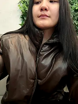 KissMeEva online show from 10.22.25