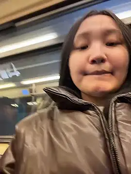 KissMeEva online show from 10.24.25