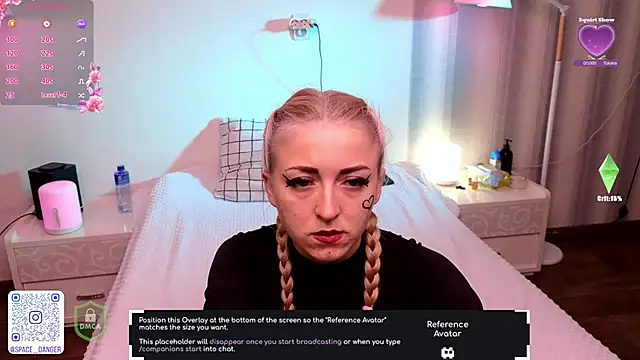 Snapshot of space_danger chatting on 10.20.25 space danger online show from 10.20.25